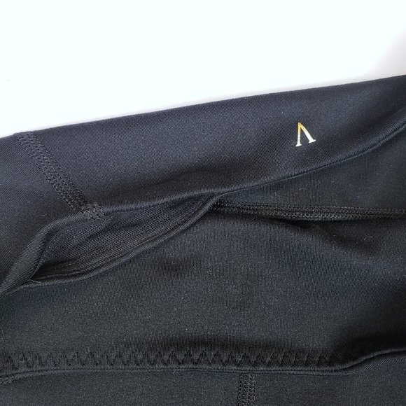 Victoria Secret Incredible Essential Legging EUC - Picture 4 of 9